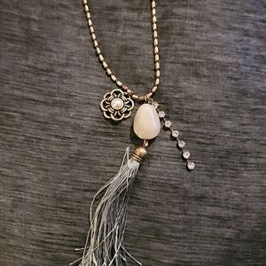 Necklace and earings